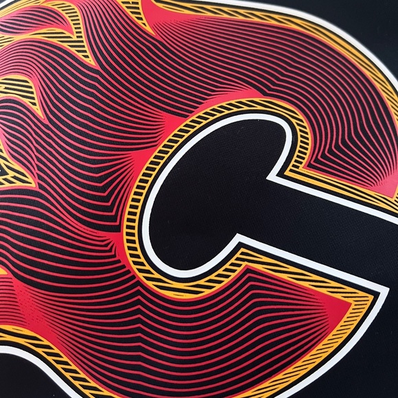 New authentic NHL Calgary Flames hoodie size Large men - Picture 2 of 11